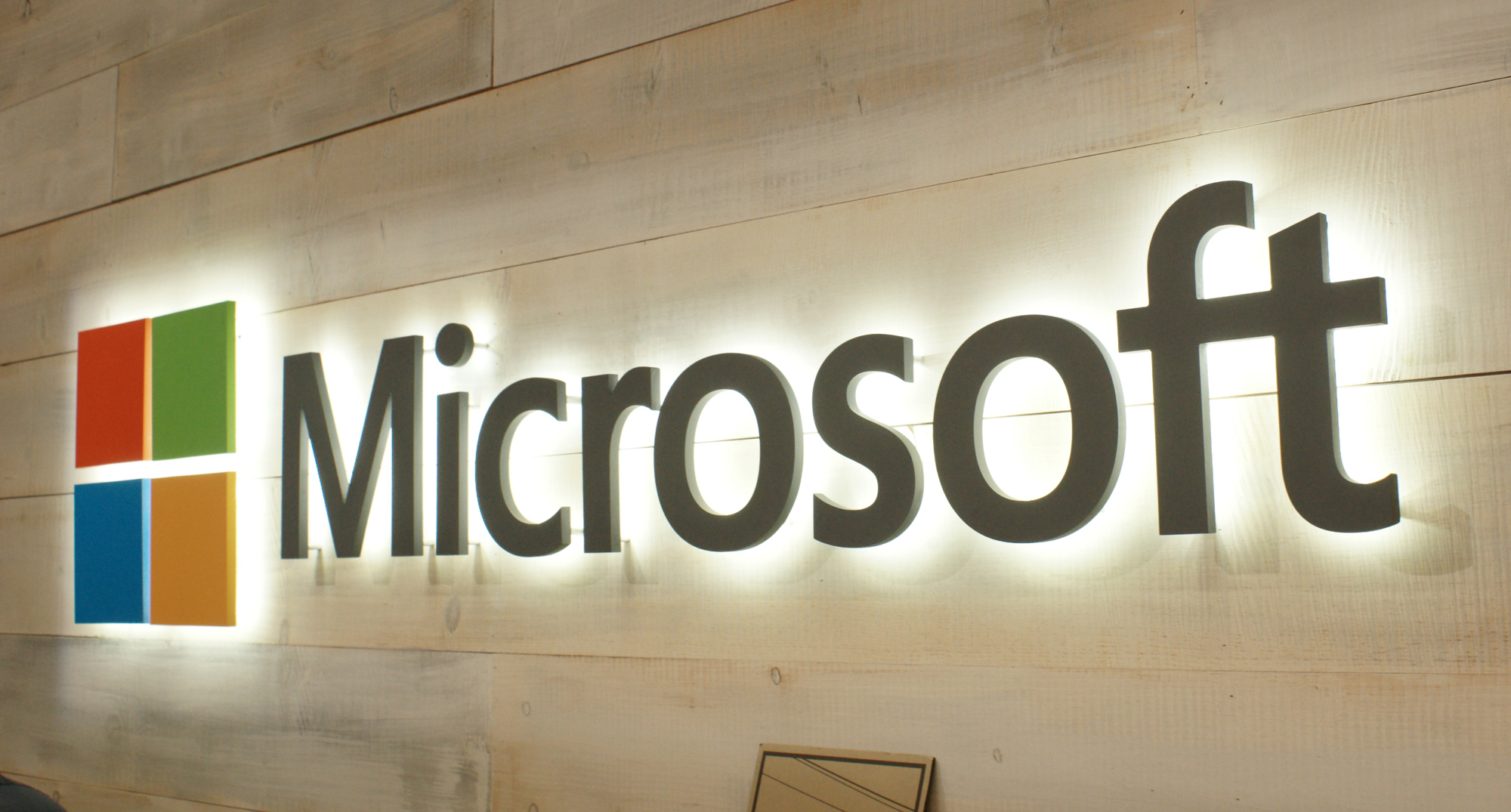 Microsoft подала иск к Минюсту США