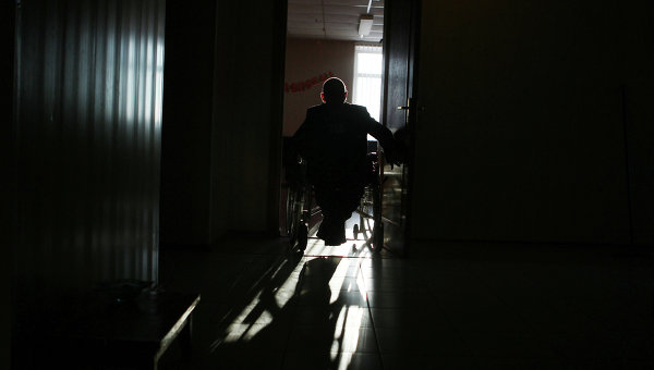 Д. Медведев утвердил требования к жилым помещениям, где проживают инвалиды