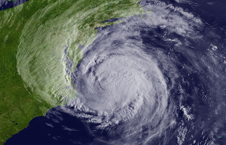 Тропический шторм Эрл над Карибским морем достиг силы урагана Тропический шторм Эрл над Карибским морем достиг силы урагана