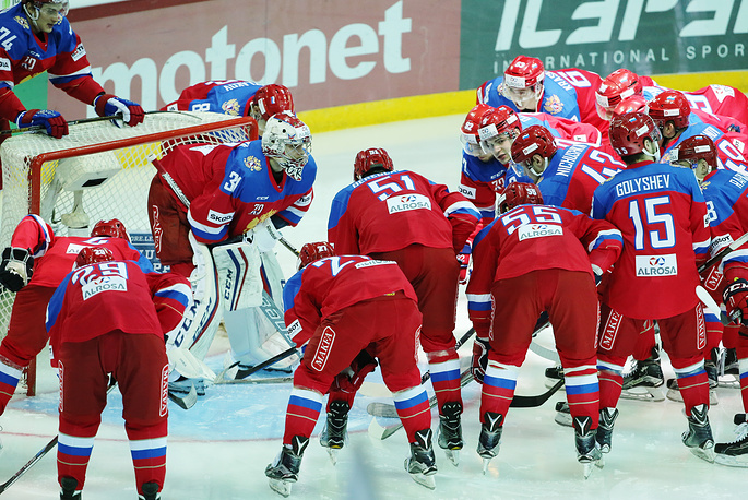 Сборная России по хоккею обыграла команду Финляндии в стартовом матче на Кубке Карьяла