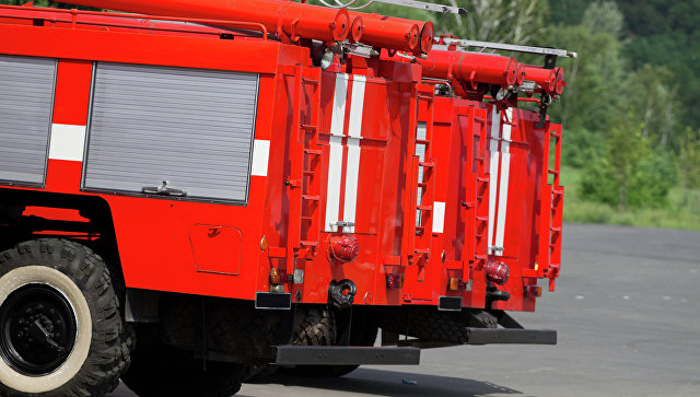 В Ростове локализовали пожар на складе на площади 800 «квадратов»