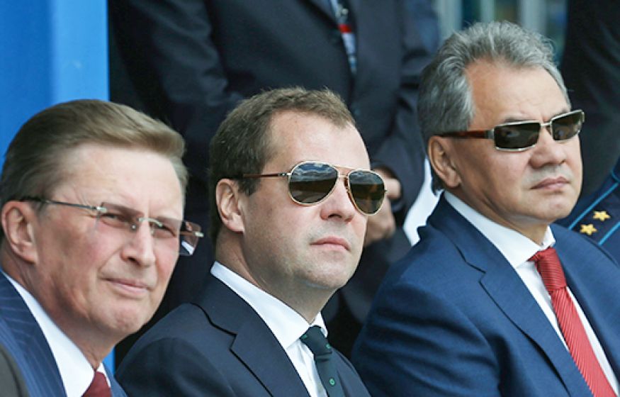 «Медведев вместо Шойгу: Прямой сигнал Западу — сначала сила, потом диалог»: ЦГ