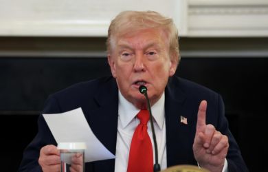 Трамп разошелся: «готовим очень строгие санкции против тех, кто сотрудничает с РФ». Что будет дальше анонсов?