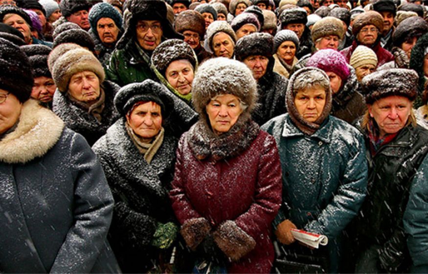 «Дума "добивает" пенсионеров: работать до 75 лет ради надбавки. Но доживут не все»: ЦГ