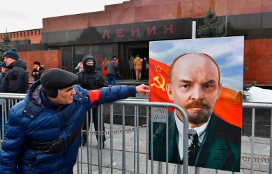 «Взорву Красную площадь и сожгу тело Ленина». «Преемник Путина» уходит. НАТО покушается на Москву: главное к 21:00