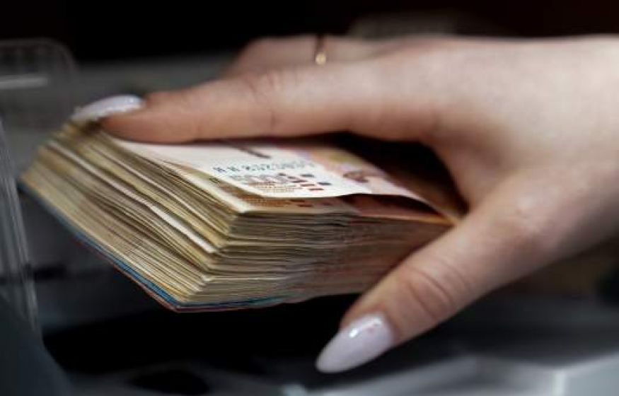 «Общество платит им дань: банкиры богатеют, а предприятия гибнут»: в Госдуме призвали остановить финансовое безумие