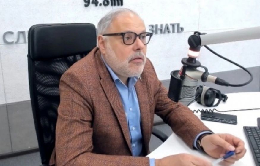 Хазин предупредил: Путин готовит экономический шок — ваучеры россиян под угрозой Хазин предупредил: Путин готовит экономический шок — ваучеры россиян под угрозой