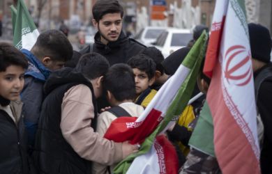 Запад против Востока: Трамп точит зуб на Тегеран, пока Хаменеи топит страну в крови протестующих