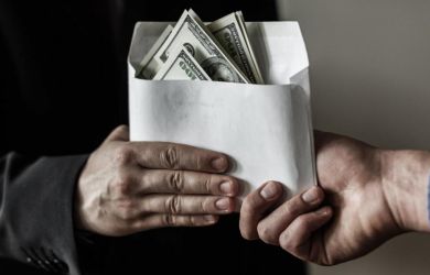 «Я офигеваю от уровня коррупции. Только у трех судей конфисковали активов на почти 50 МЛРД РУБЛЕЙ!!!»: Подоляка в шоке