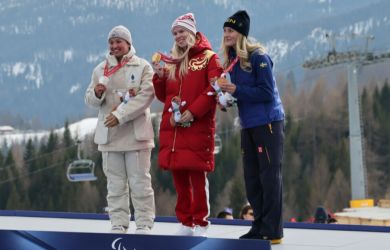 Триумфальное возвращение Росии в большой спорт. Русский флаг и гимн на Паралимпиаде 2026 в Италии