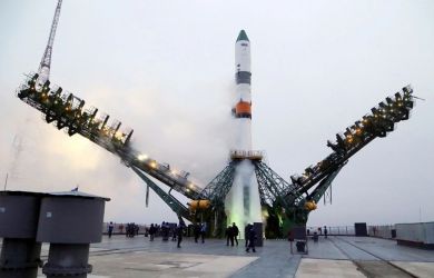 ЧП на орбите. Антенна "Прогресса МС-33" заклинила — стыковка к МКС вручную или катастрофа?