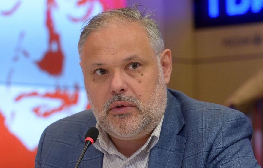 Хазин предупреждает: Центробанк готовит Россию к 90-м, у элит в Дубае сгорели миллиарды