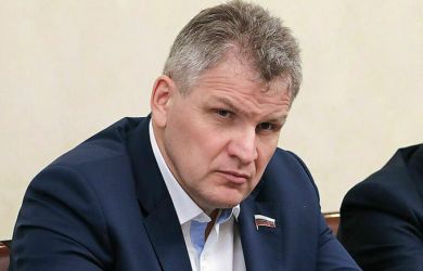 «Правительство предлагает узаконить грабеж и беспредел последователей Гайдаров и Чубайсов в 90-х»: депутат в ярости