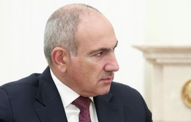«Проклятие Зеленского»: Пашинян пожал руку — и теперь его карьера под угрозой? Выборы уже скоро