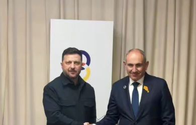 Макрон рад, Пашинян счастлив, а Колясников предрёк Армении судьбу разменной монеты. Союз Армении с Британией — ошибка?