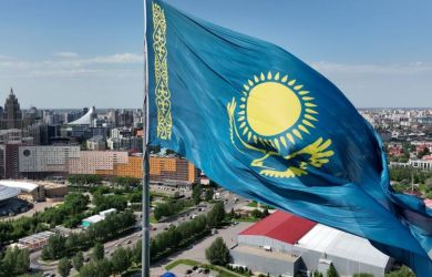 Казахстан выслуживается Британии. Названа истинная причина отмены шествия «Бессмертный полк» в стране. Главное к утру