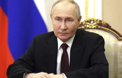 СВО подходит к концу. Заводы остановятся, миллионы людей будут на улице. Почему Парад был без техники: откровения Путина