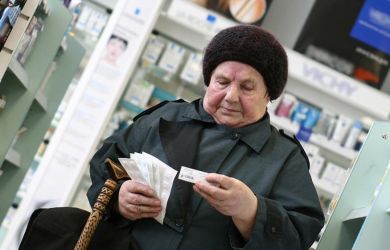 «Пенсии в основном уходят на продукты, лекарства, тарифы ЖКХ»: в Госдуме призвали раздать пенсионерам деньги