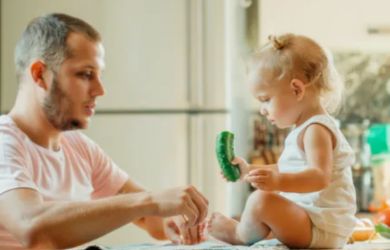 Неожиданно, но отцовство делает мужчин умнее официально! Как же это работает?
