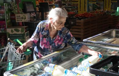 «Пенсионеров опять хотят поделить на две категории. Пора всем выплатить 13-ю пенсию до конца года»: требование в Госдуме