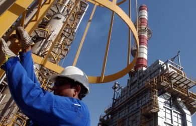 «Прилёты» по НПЗ: Новак впервые признал дефицит топлива и назвал истинную причину