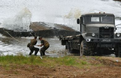 Людей из приграничья эвакуируют? Мигрантов с судимостью не впустят в РФ. Володин накажет релокантов: главное к 21:00