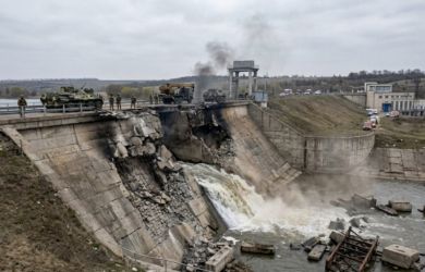 Белгород хотят утопить под водой. ВСУ продолжают бить по дамбе водохранилища. Почему Киев еще не утонул?