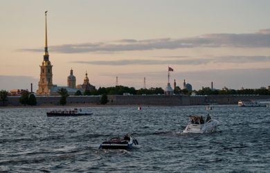 Маме стыдно, в дверь стучит полиция: что скрывает блогер-русофоб, зовущий ВСУ «освобождать» Петербург