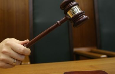 «Семья не отменяет угрозу»: суд депортировал ВИЧ-инфицированного мигранта, несмотря на брак с россиянкой