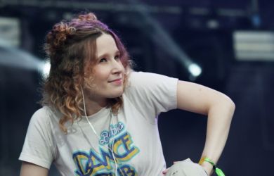 «Резать хотят за факт рождения»: Ахмедова о том, почему релоканты никогда не станут «своими» для Украины