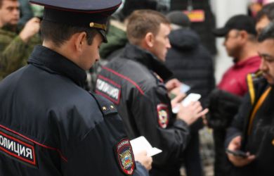 «Они поработают и уедут» — миф, который довёл страну до абсурда: мнения Кабанова и Стешина о миграционном лоббизме
