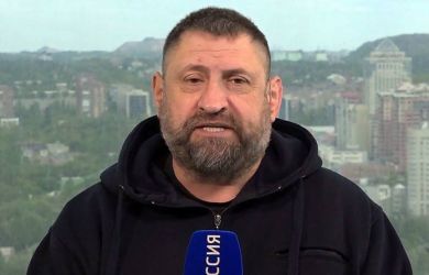«Нельзя торговать местью за убийство детей на переговорах. Руководство Украины должно быть уничтожено»: военкор Сладков