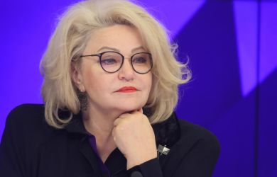 Оклады учителей ниже МРОТ, а достойная зарплата — только за счёт переработок. Останина бьёт тревогу