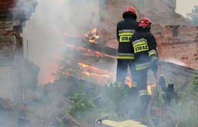 Поджог или месть? Польский завод по производству дронов для Украины загорелся после проникновения человека в балаклаве