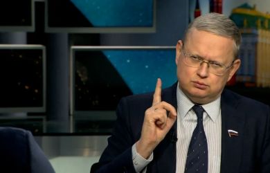 «С какой стати у нас появится экономический рост»?! Делягин заявил, что российскую экономику пытаются уничтожить изнутри