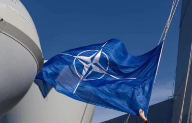 Кто сошьёт форму для победоносных войск НАТО на Красной площади? Онуфриенко иронизирует над планами НАТО