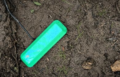 Грязь вместо батареек: новый почвенный топливный элемент работает годами