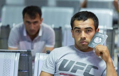 Гастарбайтеров из Таджикистана начнут штамповать по российским лекалам ещё до вылета